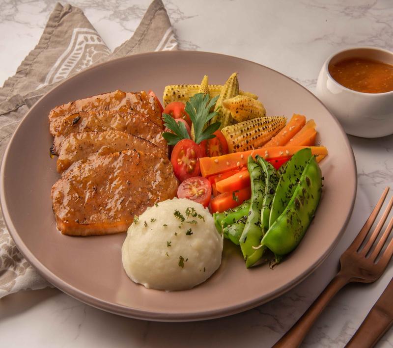 lomo-de-cerdo-en-salsa-de-miel-y-piña—7624
